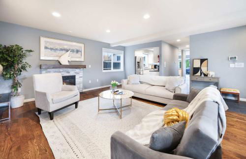 Stylish 3BR Home EV Outlet Near Light Rail - Foto 12