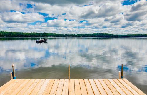 Waterfront Wisconsin Cabin Private Dock, Fire Pit - Foto 23
