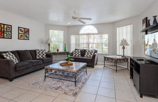 Villas at Island Club Community, Pools, Jacuzzi and More! - Photo 2