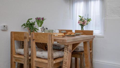 Rose Cottage - Photo 2