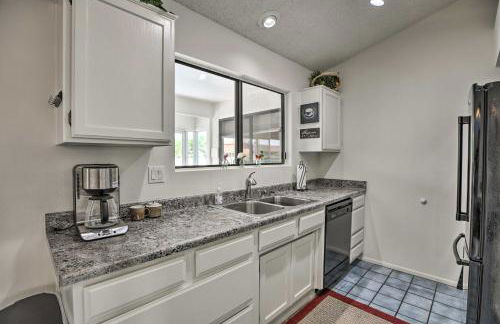 1 Mi to Golf! Family-Friendly Sun City West Home - Foto 11