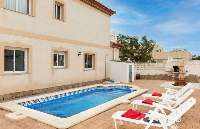 Villa Resus - Foto 1