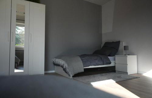 KS Stays Apartments - 2 Schlafzimmer mit 4 Einzelbetten in Bielefeld - Foto 14