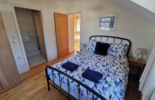 Unbeatable Llanberis Location, Detached with Parking, Snowdon Views. - Photo 3