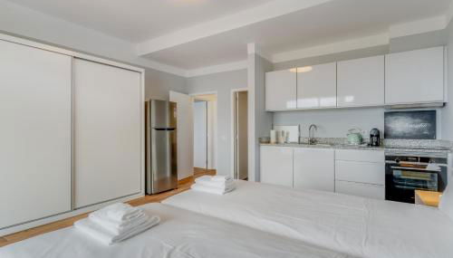 Villa Winter APT 2 in Funchal - Foto 4, wardrobe, minibar