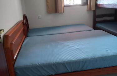 Bertioga - Casa para temporada com piscina, acomoda até 15 pessoas - Photo 16