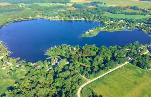 Cozy cottage on peaceful lake - Foto 31