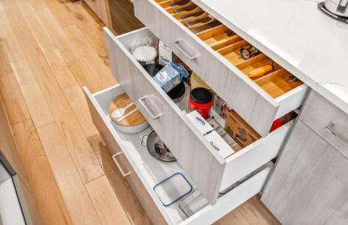 Sleeps 12 Downtown Entire home with rooftop - Foto 38