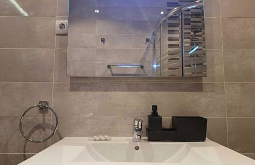 Madrid Embajadores II - Apartamento de 4 dormitorios con Balcón - Foto 20