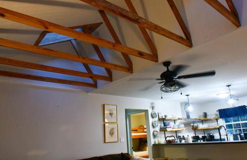 Luxurious Farm House 63 Acres - Foto 37