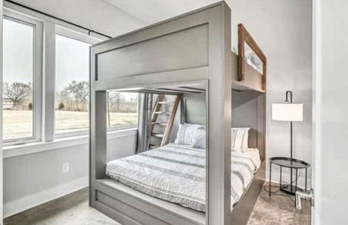 Nash Getaway - Private Rooftop Patio - Sleeps 12 - Foto 5