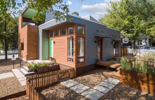 The Local - 2 Blocks to Downtown Fay - Photo 1