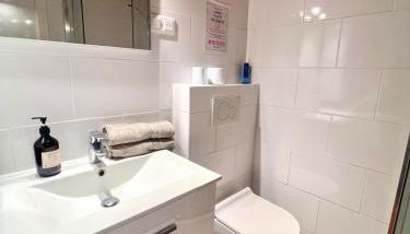 Studio Chalucet - close to train station - Foto 2, towels