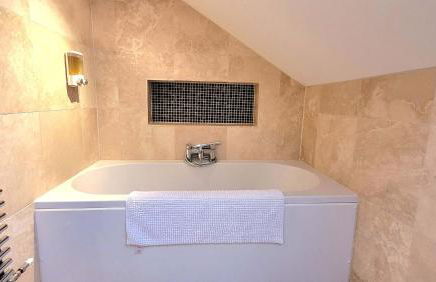 East Wing Cottage - Peaceful Village Retreat with Tennis Court Access - Foto 30