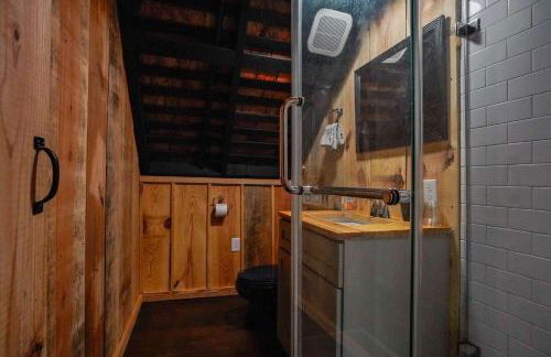 Charming 2BR with Fire Pit on Farm - 10 Min to Wharf - Foto 21