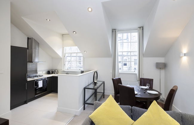 JOIVY Quiet Mews Apartment in New Town - Photo 25