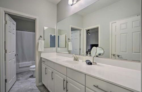 5 Mi to Surprise Stadium! Snowbird Escape with Pool - Foto 29