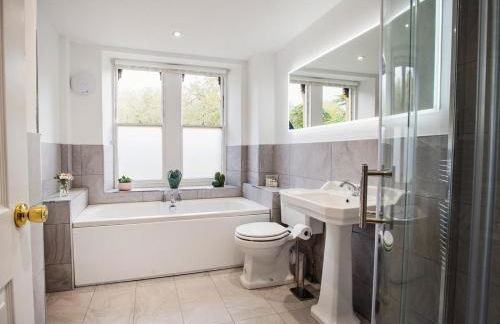 4 Bed in Worcester oc-75601 - Photo 14