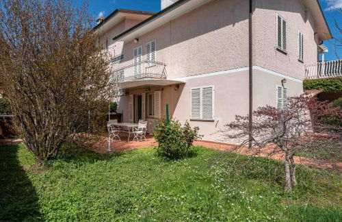 Ponte a Moriano Villa with Private Parking&Garden! - Foto 18