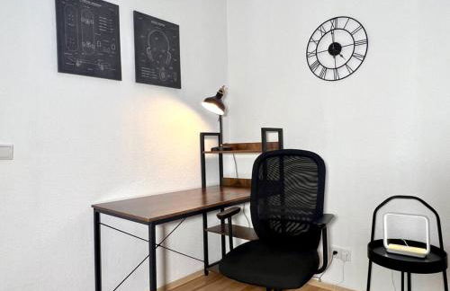 Ruhig & Zentral - 2 Kingsize Betten - Wi-Fi - Foto 2