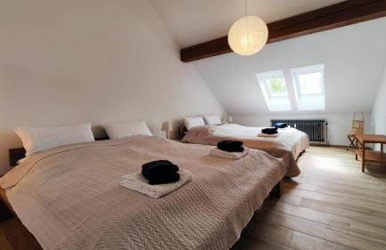 Stilvolle zwei Etagenwohnung, Parkplatz - Foto 1