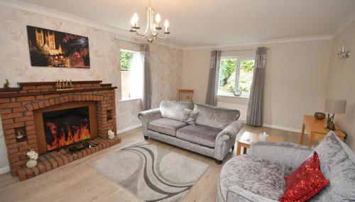 Hare Lodge - Photo 1