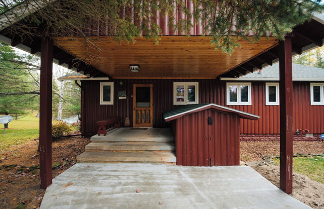 Cozy Riverside Getaway Pine Bend Cottage - Foto 25