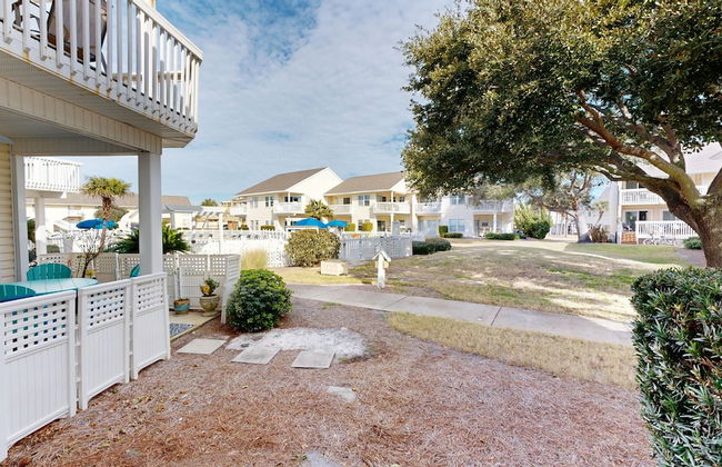 SPC 9136 - Ground Floor 2 BR short walk to beach right by pool by RedAwning - Foto 44