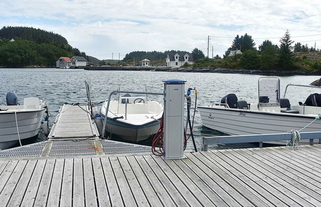 6 Person Holiday Home in Bakkasund - Foto 39