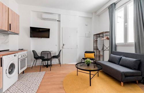 Charming Lucero - Foto 19