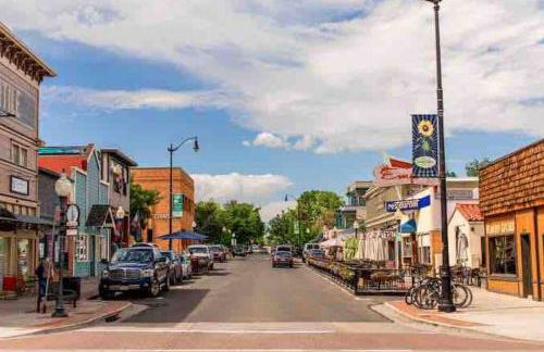 Walk to Dining Breweries and Shops Plus New Hot Tub - Foto 9