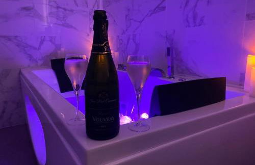 Trog'Love: Balnéo détente dans une troglodyte - Foto 11