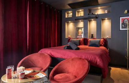 CinemaRoom Auterive Suite cinéma privée Love Room Netflix proche Toulouse - Foto 10