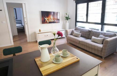 Lujoso Hogar cerca del Casco Antiguo de la ciudad - Foto 1