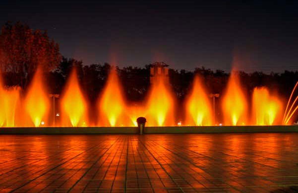 Spectacle son et lumière dans le Parque de la Familia - Photo 4