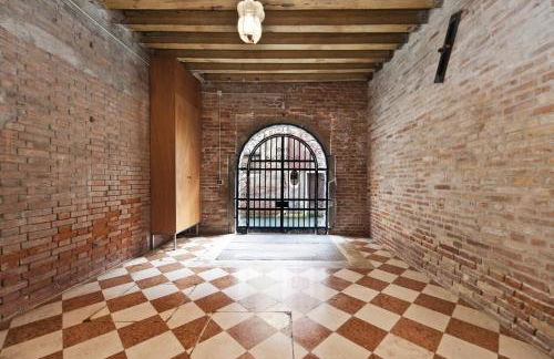 Elegant apartment with LIFT in historical 1600 Palace, a few min walk from San Marco Square - Foto 46