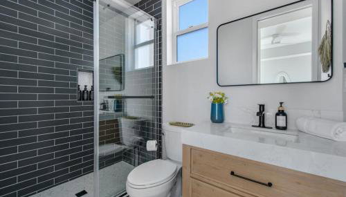 Beachfront Bliss in HB Luxury Ocean View Rental - Foto 5