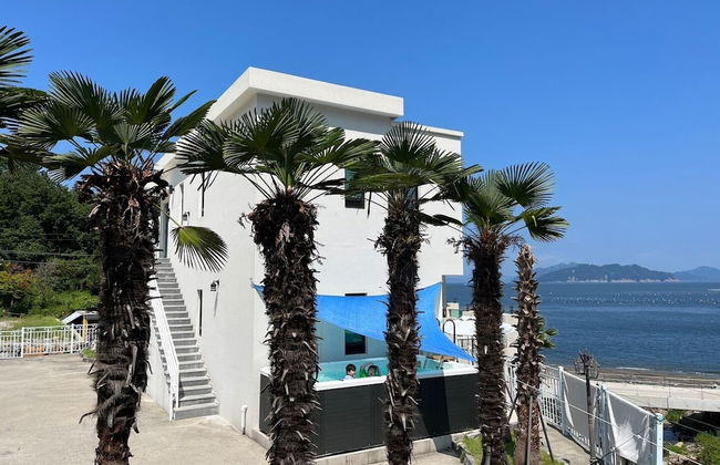 Lim Sea Side Poolvilla Pension - Foto 5