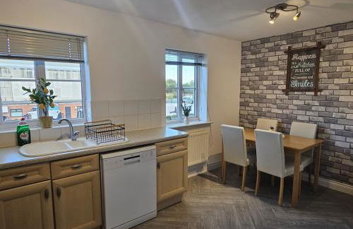 Stunning Contractor home, Company workers WLC, Netflix - Foto 14