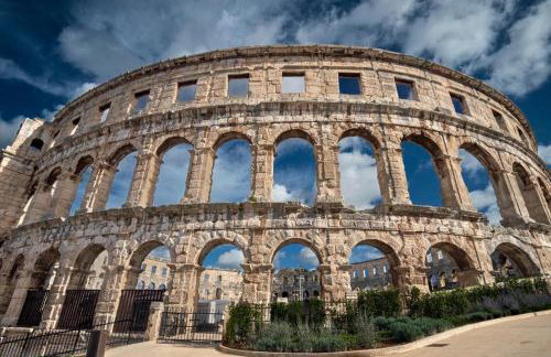 Villa Komel with Pool - Foto 32