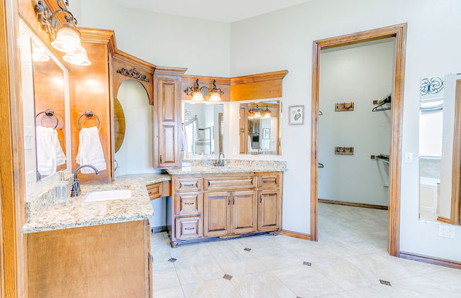 Peaceful Luxurious Ranch Family Reunion - Photo 43