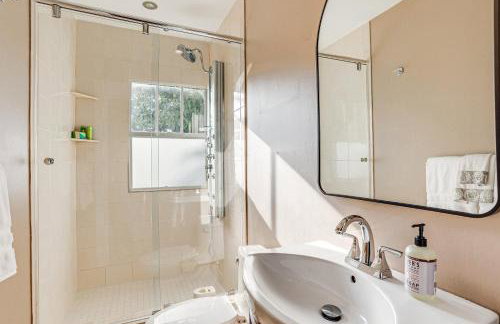 Lush West Palm Beach Getaway with Backyard Oasis! - Foto 22