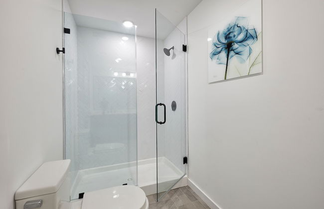 NEW Fab 4 BR - Outdoor Deck - gym - Mins to NYC - Foto 16