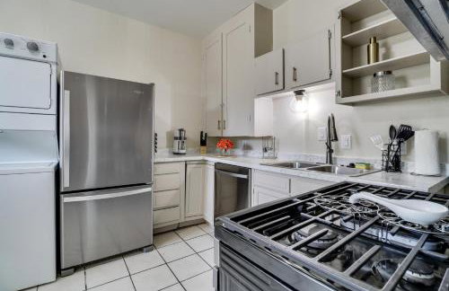 2 Mi to Old Town ABQ East Downtown Triplex Unit - Photo 2