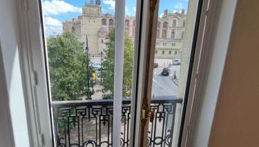 Face château St Germain en Laye, appartement 4 à 6 personnes, 23 min de Paris Champs-Elysées - Foto 5
