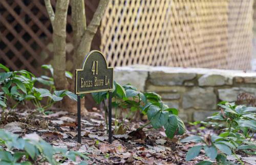 Exclusive Wooded Chalet w Magnificent River Views - Foto 47