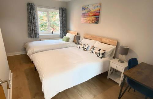 2 Bedroom Flat near Redhill train station, easy access to Gatwick & London - Foto 5