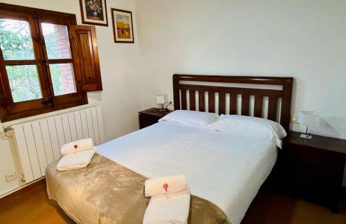 Masía Can Janet alojamiento rural con piscina privada en plena naturaleza - Foto 28