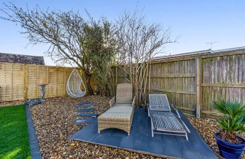 High Tide, East Wittering - Photo 19