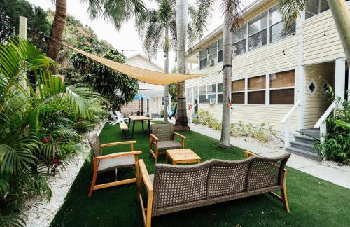 Hemingway KeyWest Vibes-mid term 2BR/1ba | St Pete - Foto 50